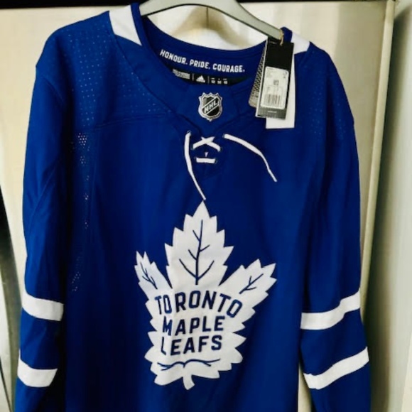 Maple Leafs VIP Jersey - Picture 1 of 4